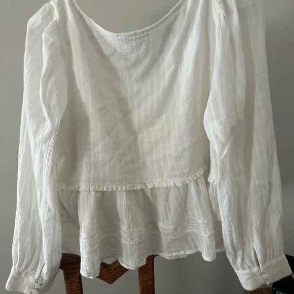 American Eagle White Women's Top - Picture 2 of 2